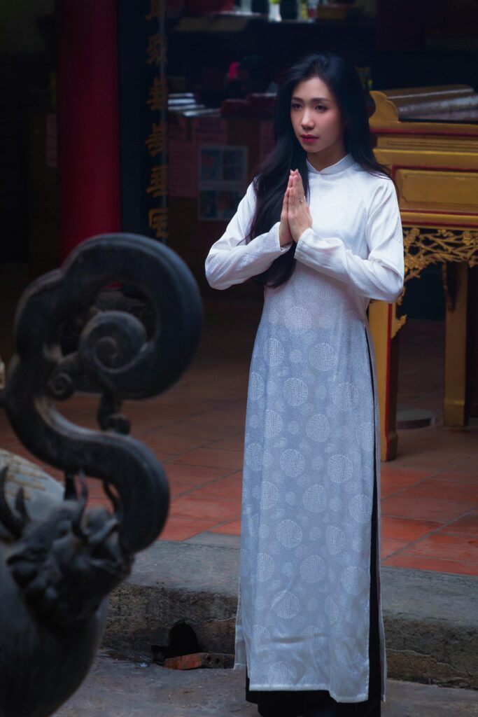 Christian Planner Daily Prayer Journal - Faith Based, 6 Month Undated Gratitude Journal with Scriptures and Encouragement - Christian Notebook for Prayer and Bible Journaling (Dolphin Grey)