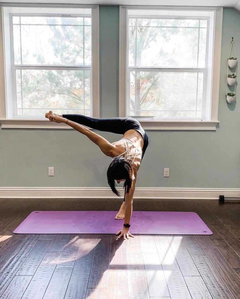 Premium Clever Yoga Mat - Extra Long Yoga Mat Suitable For All Yoga Types - Workout Mat For Home Or On The Go - Includes Our Perfect Fit Mat Bag